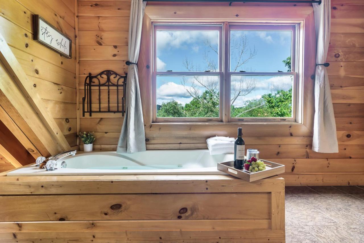 Summer Sale! Pool, Sauna, View, Hottub, Game Sevierville Exteriör bild