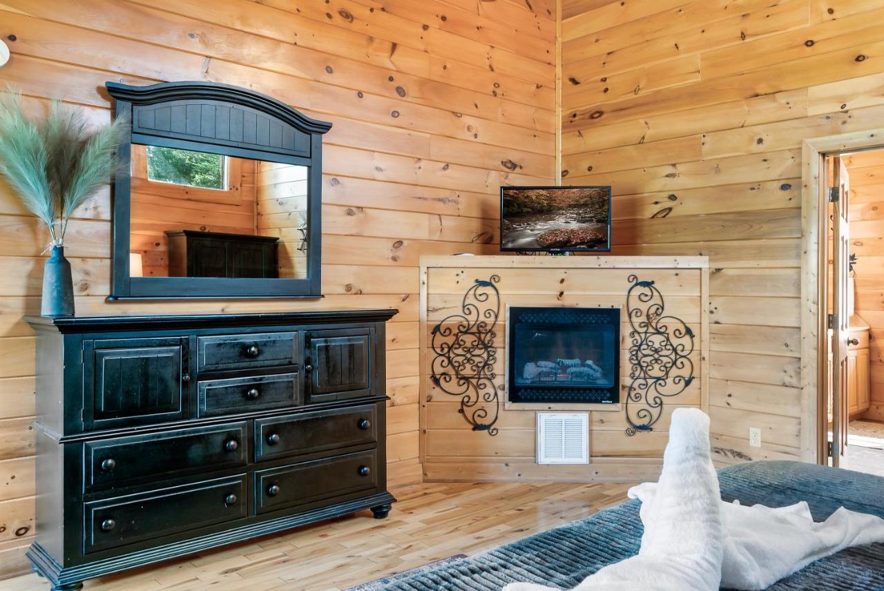 Summer Sale! Pool, Sauna, View, Hottub, Game Sevierville Exteriör bild
