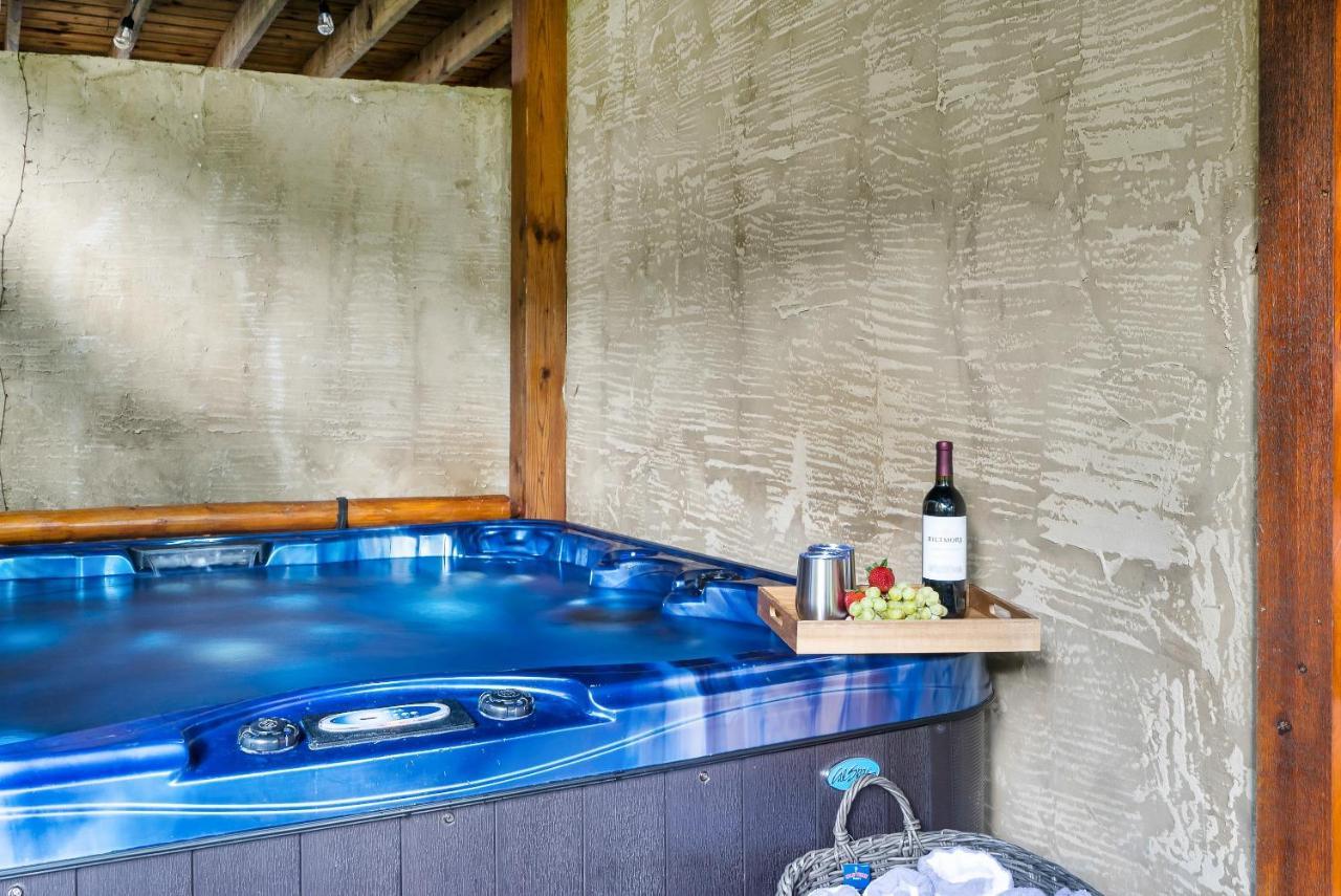 Summer Sale! Pool, Sauna, View, Hottub, Game Sevierville Exteriör bild
